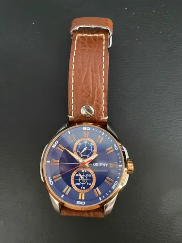 Relógio Analógico Masculino Orient, 52mm, pulseira em couro