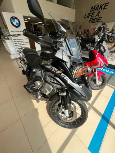 BMW R1250 GS ADVENTURE PREMIUN TRIPLE BLACK 22/23 CPM APENAS 59.937kms!!