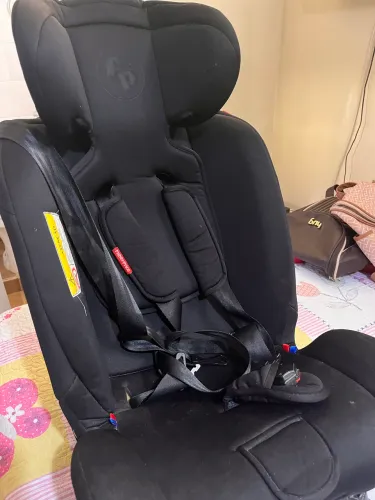 Cadeirinha de carro para criança 