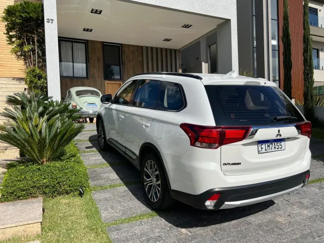 Mitsubishi Outlander 2.0 16V 160cv Aut. 2016
