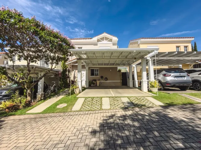 Casa em condomínio com piscina, 2 dormitórios e 1 suíte em Indaiatuba SP