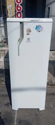 Electrolux 260,litros.