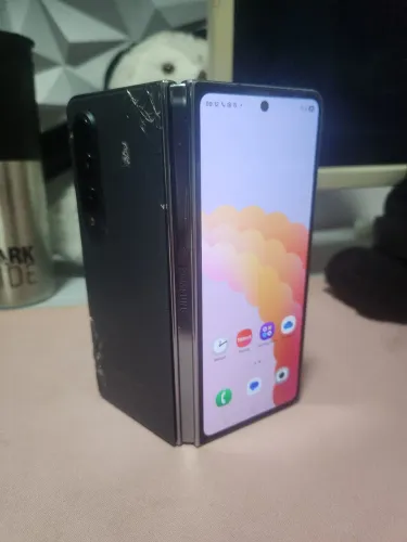 Com Defeito Samsung Galaxy Z Fold 4 512GB 12GB de RAM 5G