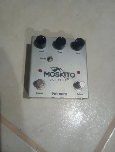 Pedal fuhrmann moskito octafuzz para guitarra