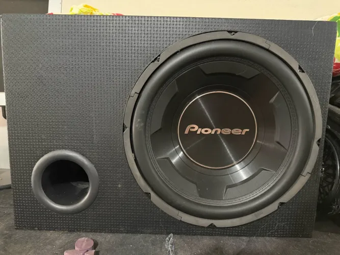 Subwoofer Pionner 12? e Módulo Falcon