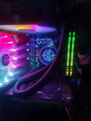 Par de memória Kingston rgb 3200mhz 2x8 MENOR PREÇO