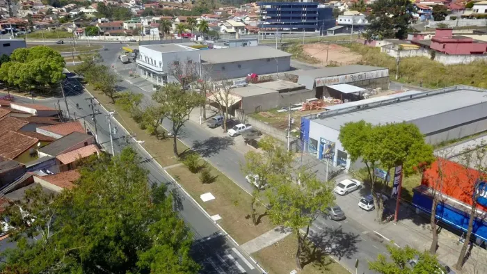 Ponto comercial para venda ou aluguel com 489 metros quadrados em Cidade Alegria - Resende