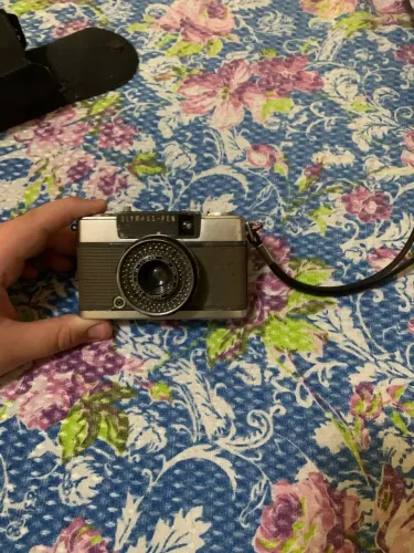 Câmera Analógica Olympus PEN Vintage - R$ 400