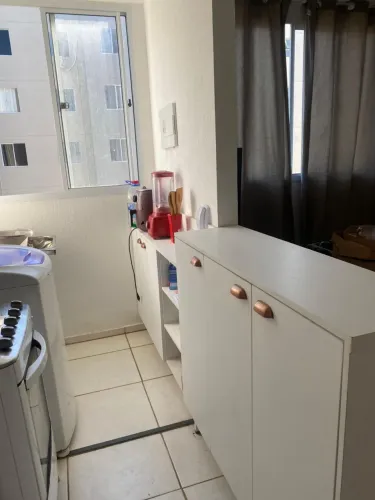 Aluga-se apartamento