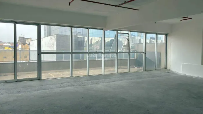Prédio comercial para aluguel 4.600m² área Centro
