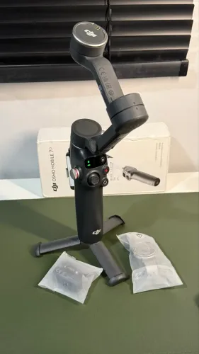 DJI Osmo Mobile 7p - Super Conservado (Estado de Novo!)