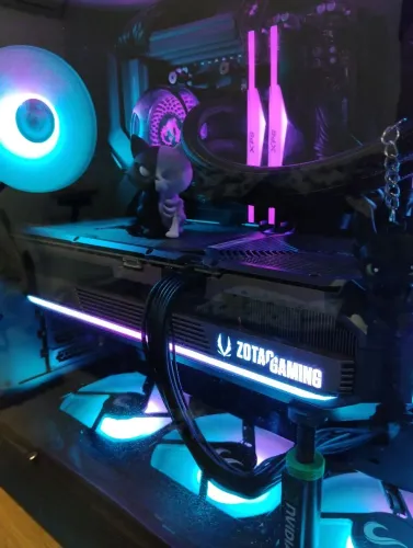 RTX 5080 Zotac Infinity 16gb