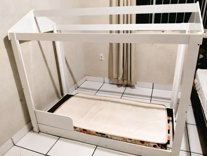 Cama Montessoriana infantil 