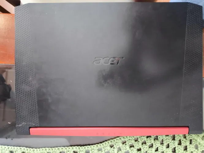 Acer nitro 5 i7 GTX 1650 com detalhes 