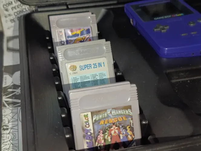 3 Jogos de Game Boy e GBColor, o primeiro é Megaman
