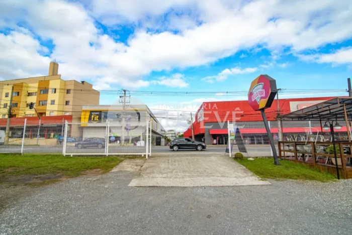 IMOIBILIARIA JUVEVE VENDE TERRENO TINGUI AV. MONTEIRO TOURINHO, 55 ERASTO GAERTNER CASA CH