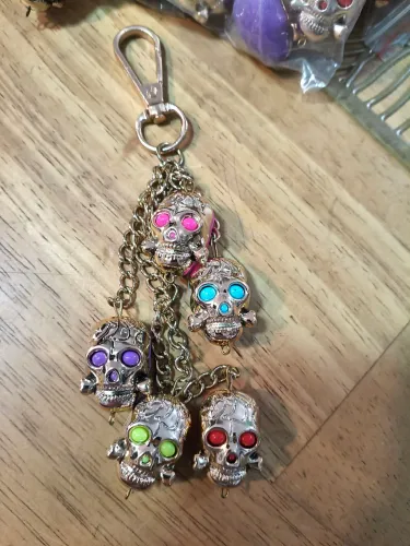 LOTE CHAVEIROS DE BOLSA CAVEIRA