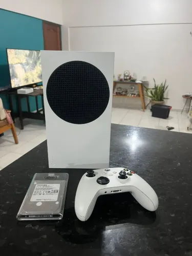 V/T XBOX SÉRIES S + HD 1TB(ACEITO PS4 PS3 XBOX + VOLTA)