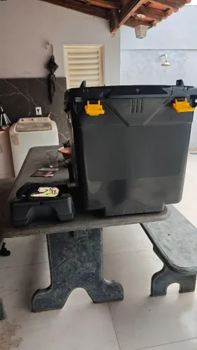 Baú 110L com suporte universal icebras