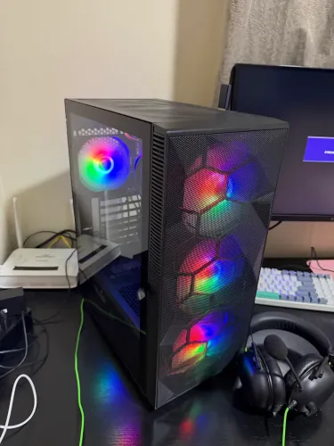 PC Gamer completo e bem conservado, ideal para jogos, estudos, trabalho e uso diário.
