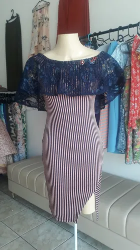 Vestido colado manga de renda com pedraria