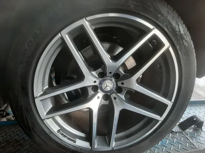 Reestruturação e Polimento de Rodas Importadas e Nacionais 