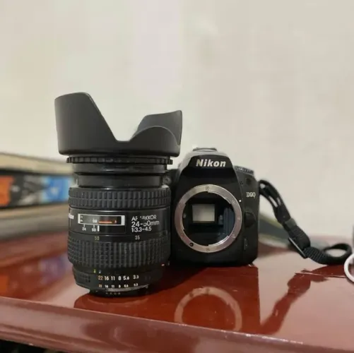 Nikon D90