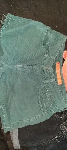 Short feminino  seminovo tamanho 38