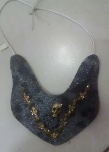 Colar artesanal