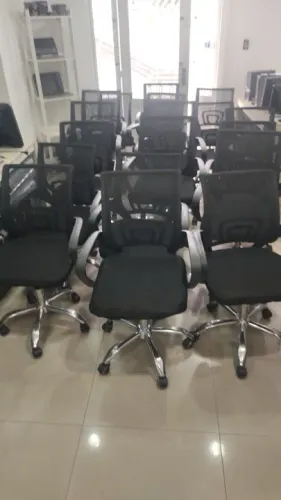 Cadeiras de escritório R$180,000