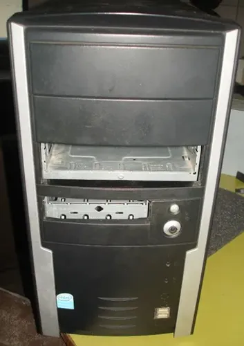 Gabinete com Placa G31VS2 M