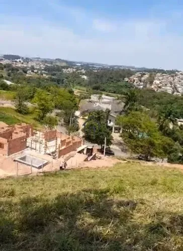 Terreno à venda no Condomínio Jardim Primavera em Louveira.