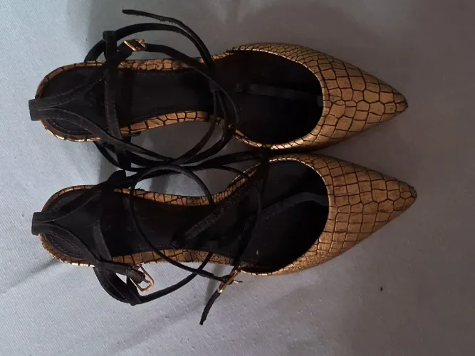 SAPATO - SCHUTZ  NR37 