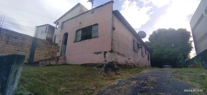 //Casa no Beija Flor com terreno mentindo 480 m2
