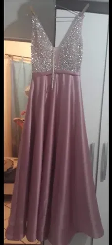 Vestido de Festa Rosa com Pedras e Pérolas