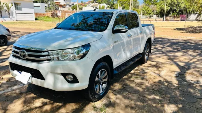 HILUX 2.8 DIESEL 4x4 AUTOMATICA SRV ANO 2016/2017.<br>