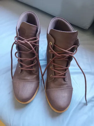 Bota coturno de couro n°38