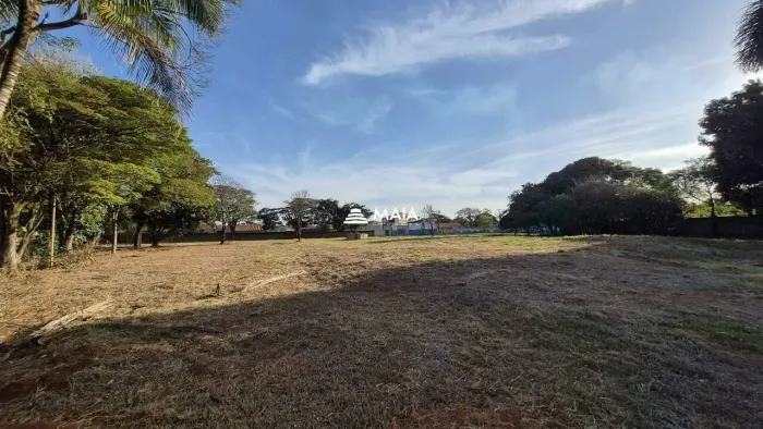 Área comercial à venda no bairro Olinda