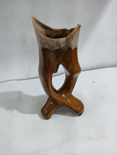 Vaso decorativo em cerâmica marrom *Anos 70*  Ponta  Quebrada Vintage 