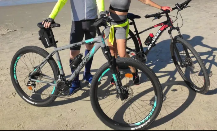 Bikes RockRider (M) ST520 ou Sense (G) Fun
