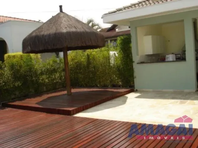 Casa à Venda em Jacareí - Terras De Santana