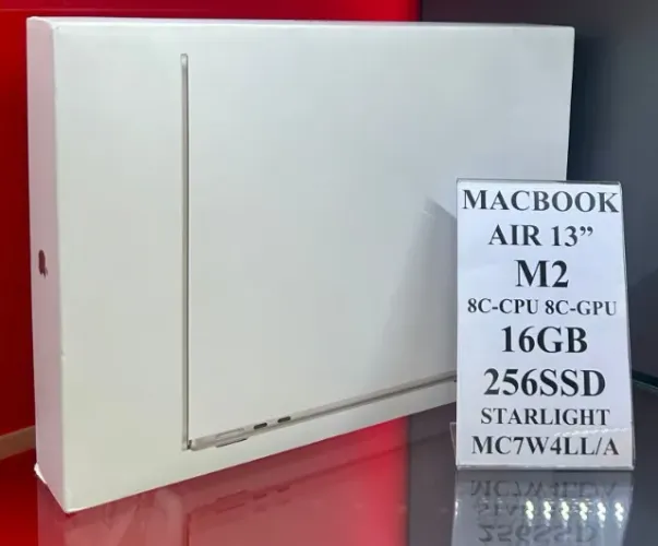 Apple MacBook Air 13.6" / M2 16GB 256SSD Starlight - Produto Novo com Garantia da Loja
