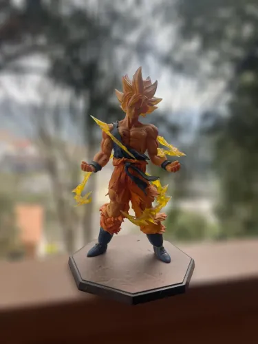 Action Figure Goku Super Saiyajin