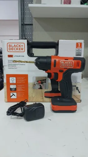 Parafusadeira de impacto 12v + acessórios e maleta Black Decker (Nova/Loja)