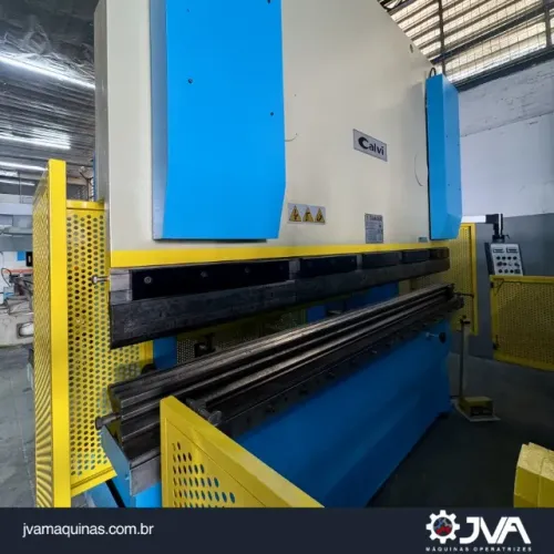 DOBRADEIRA HIDRÁULICA CN CALVI 250 TON X 3200 MM