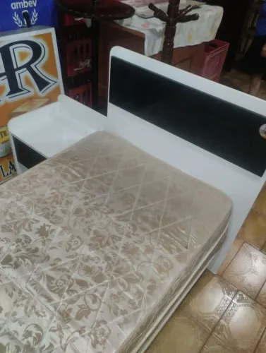 Cama Box Molas Ensacadas com Cabeceira com Cômodas Embutidas 