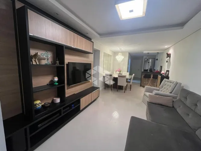 APARTAMENTO À VENDA NO SACO GRANDE - FLORIANÓPOLIS/SC COM 2 DORMITÓRIOS E SUÍTE