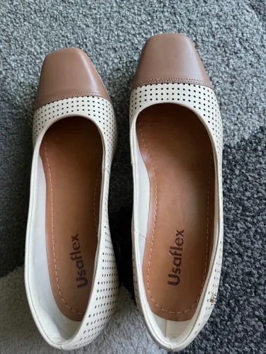Scarpin Usaflex Bege e Marrom