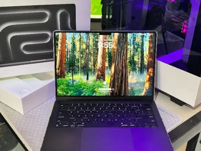 MacBook PRO - CHIP M3 PRO - 16.3 pol. - 18GBRAM - 512GB SSD - garantia até 2027