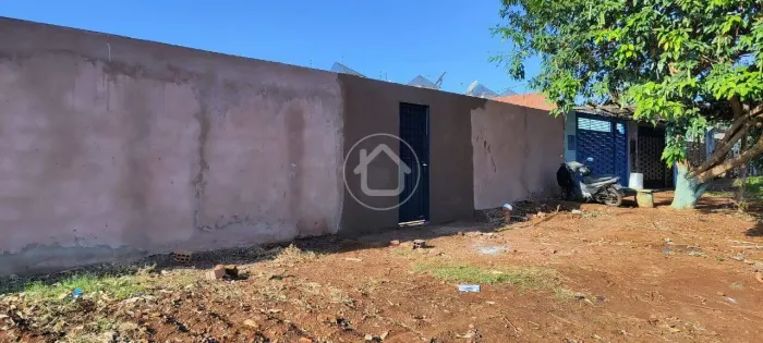 TERRENO COM BOA METRAGEM TODO MURADO